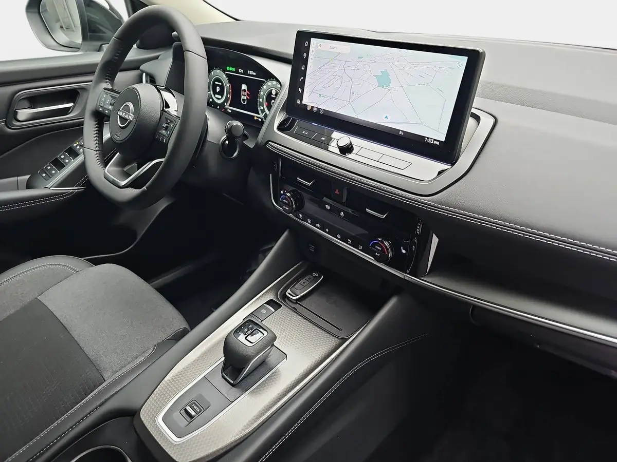 NISSAN QASHQAI 1.3 DIG-T XTRONIC N-CONNECTA PANO WINTER