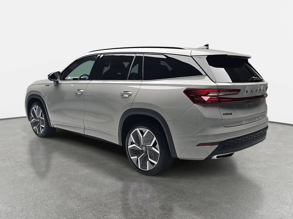 SKODA KODIAQ 1.5 TSI DSG IV PHEV SPORTLINE AHK PANO LM