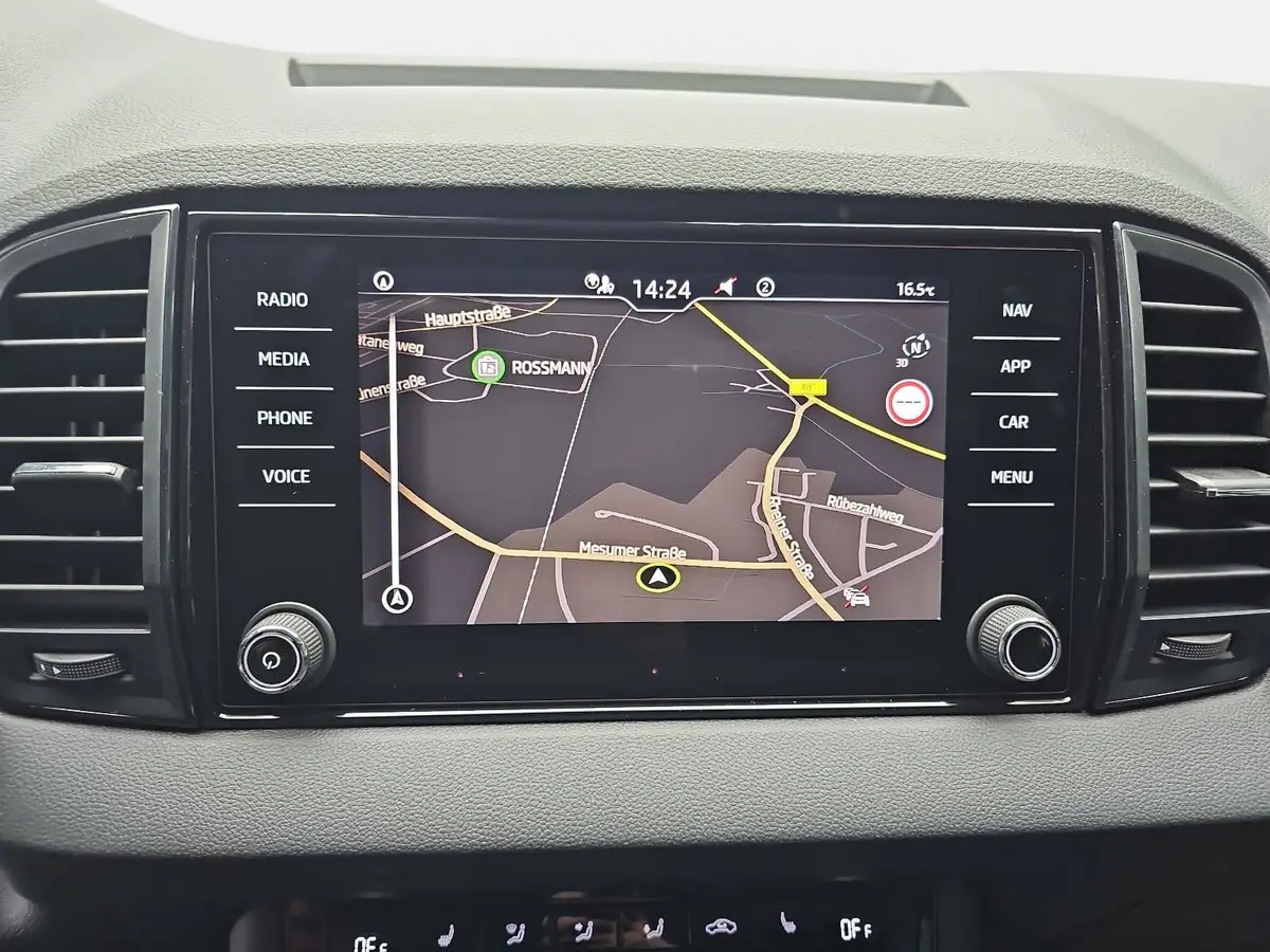 SKODA KAROQ 2.0 TDI DSG DRIVE NAVI LED AHK LM
