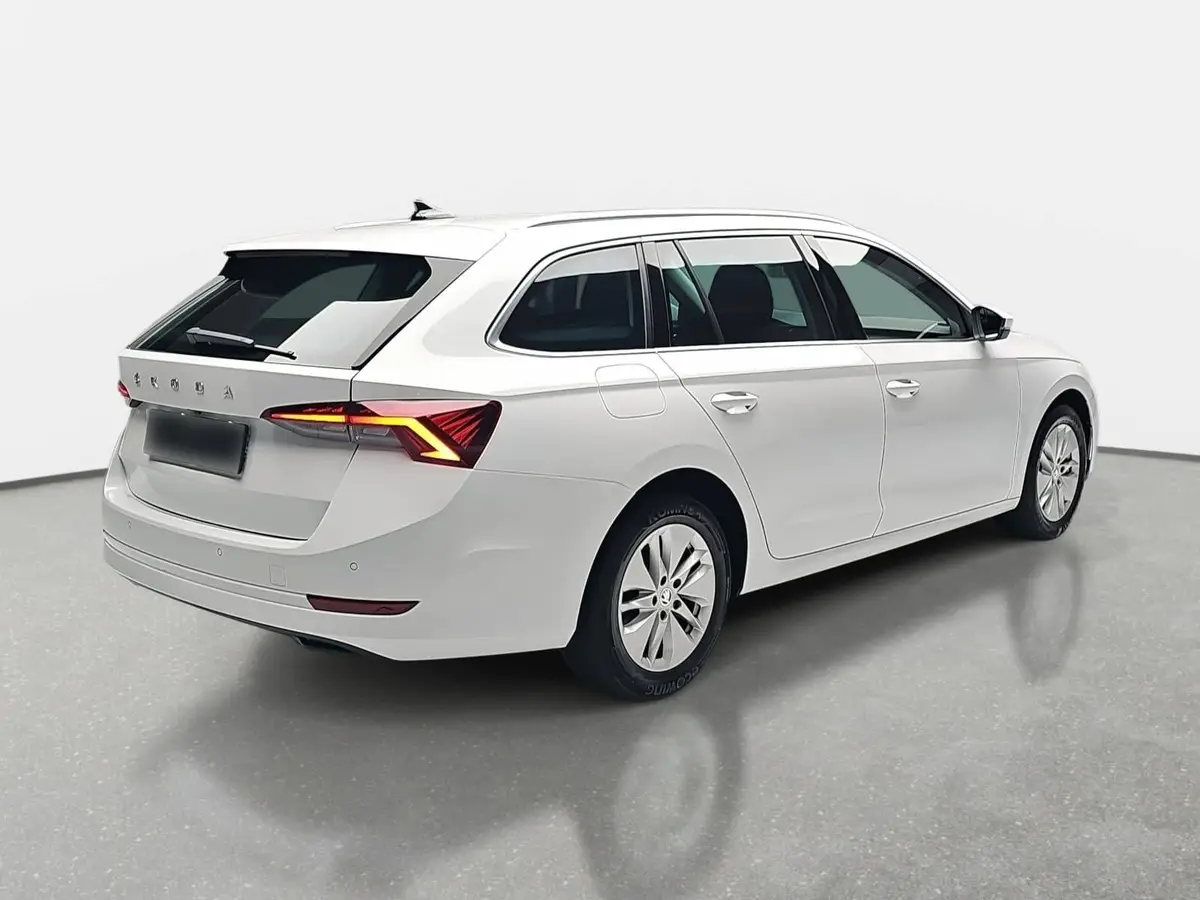 SKODA OCTAVIA COMBI 1.0 TSI AMBITION NAVI LED PDC