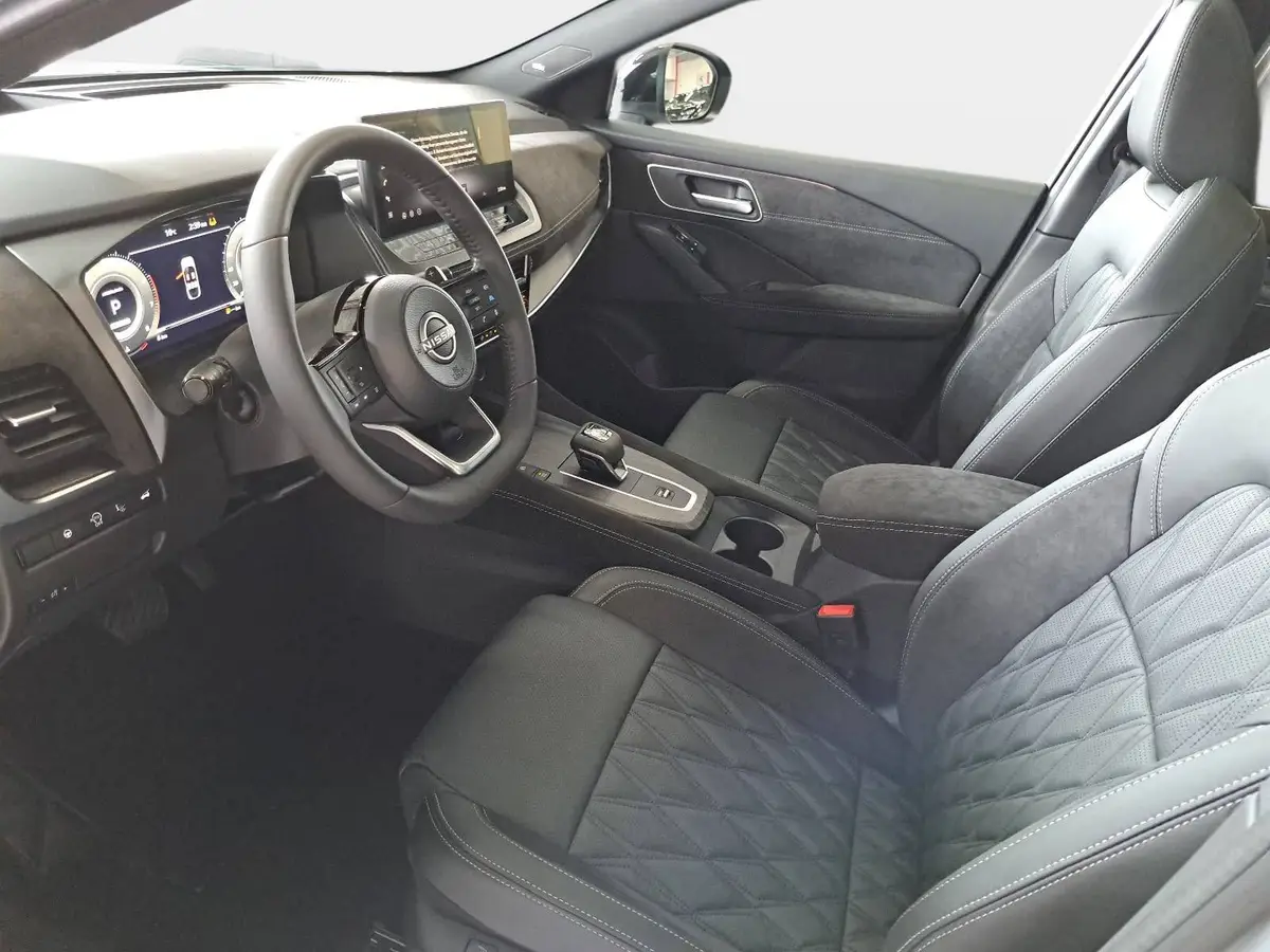 NISSAN QASHQAI 1.3 DIG-T MHEV AUTO. TEKNA PREMIUM PAKET 2-FARBEN