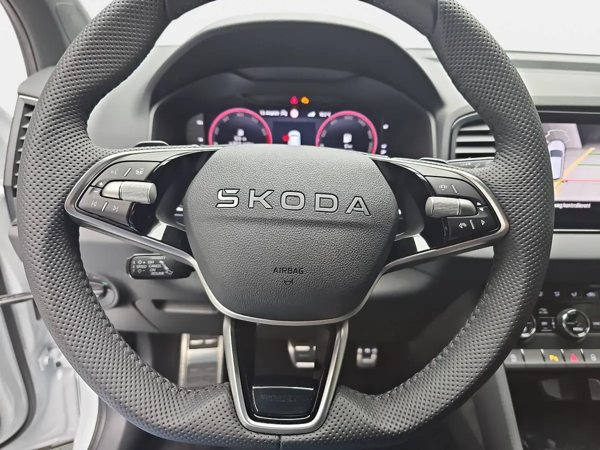 SKODA KAROQ 2.0 TSI DSG SPORTLINE 4X4 NAVI LED ACC KAMERA AHK 