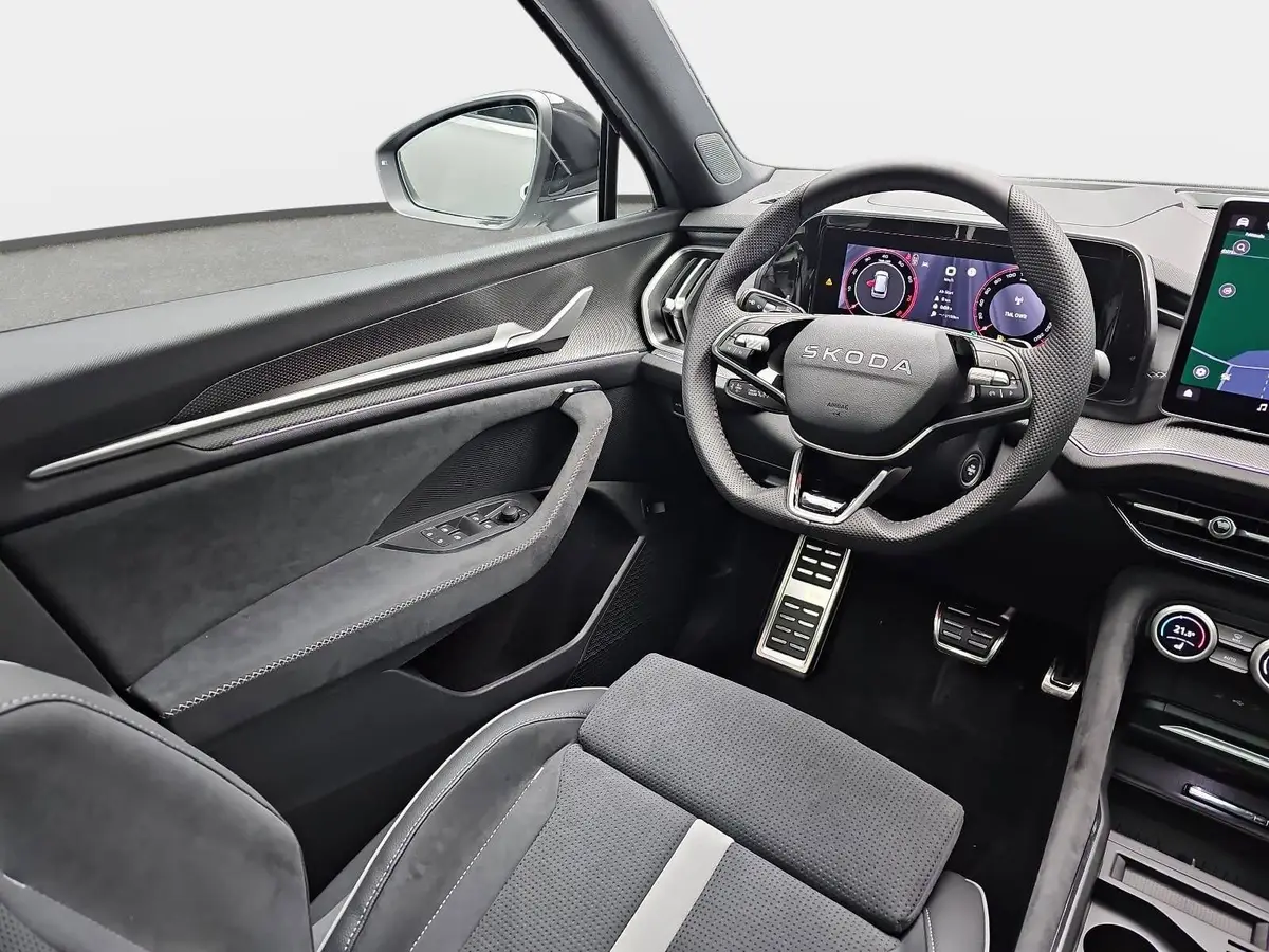 SKODA KODIAQ 1.5 DSG SPORTLINE NAVI LED ACC WINTER KAMERA AHK L