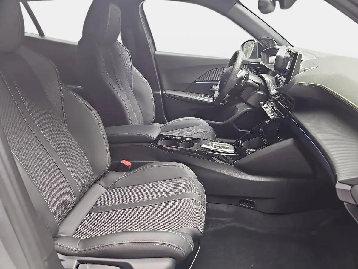 PEUGEOT 2008 1.2 HYBRID 145 E-DSC6 GT-LINE 2-WD LED KLIMAAUTO K