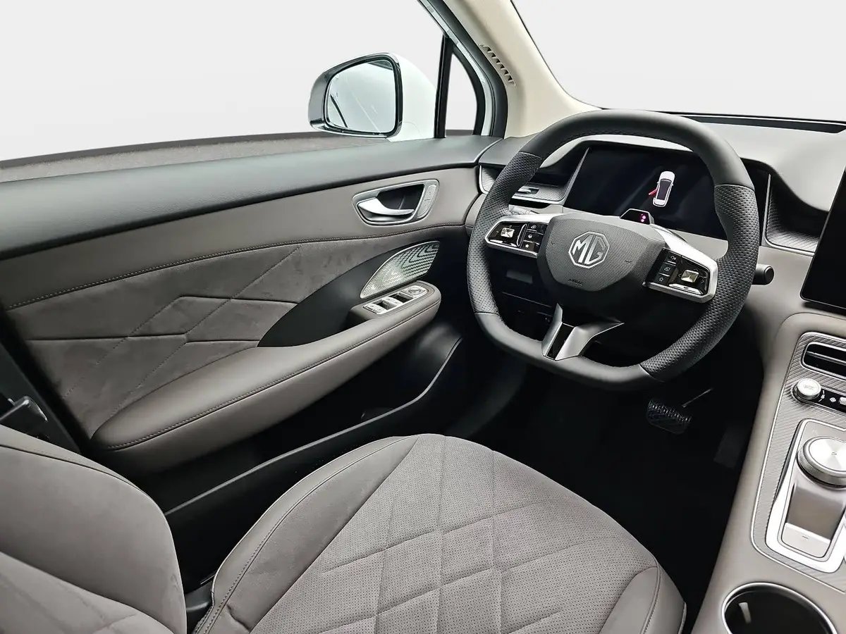 MG ANDERE EV 77 KWH LUXURY AWD PANORAMA LEDER 20-ZOLL