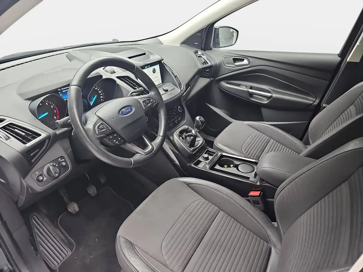 FORD KUGA 1.5 ECOBOOST TITANIUM 4X2 STANDHEIZ KAMERA 8FACH