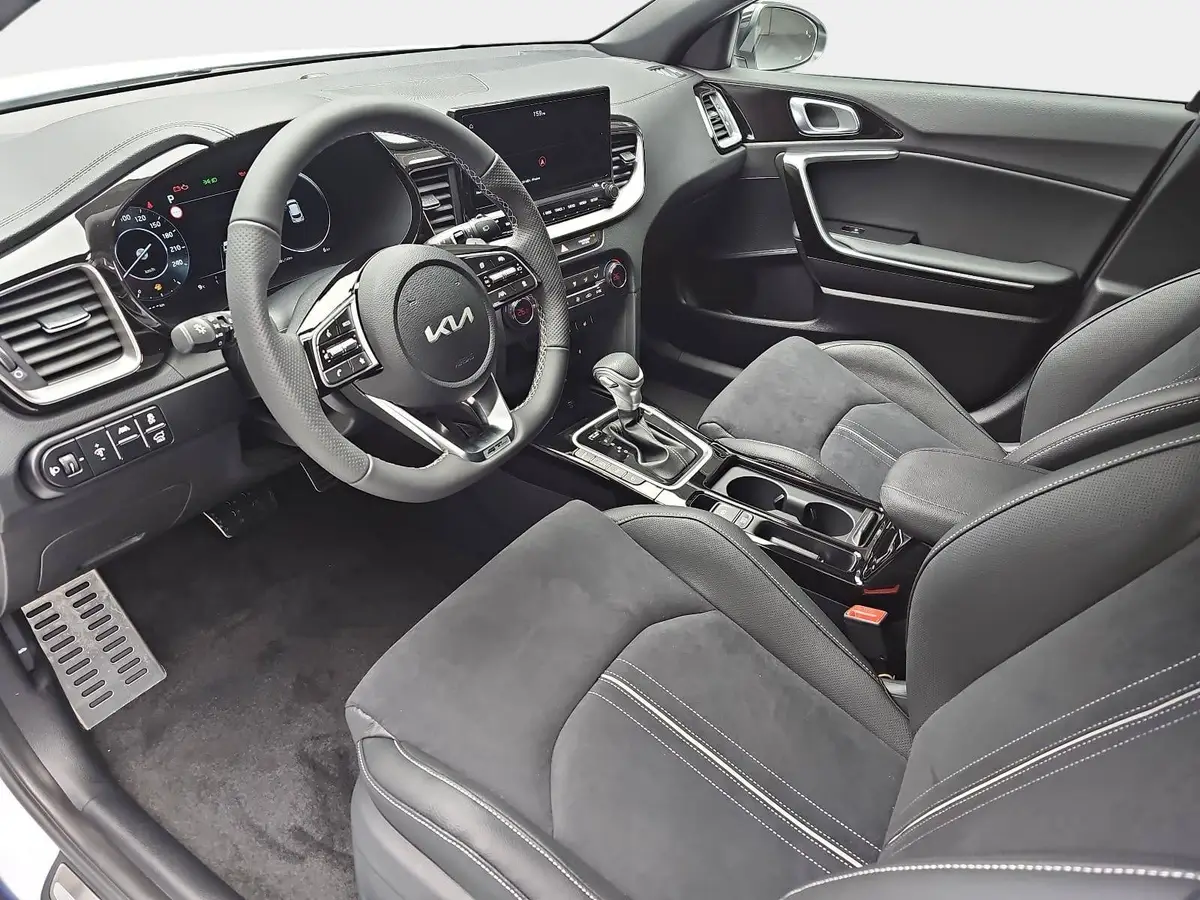 KIA XCEED 1.6 T-GDI 180 DCT GT-LINE MJ26 LEDER GLASDACH