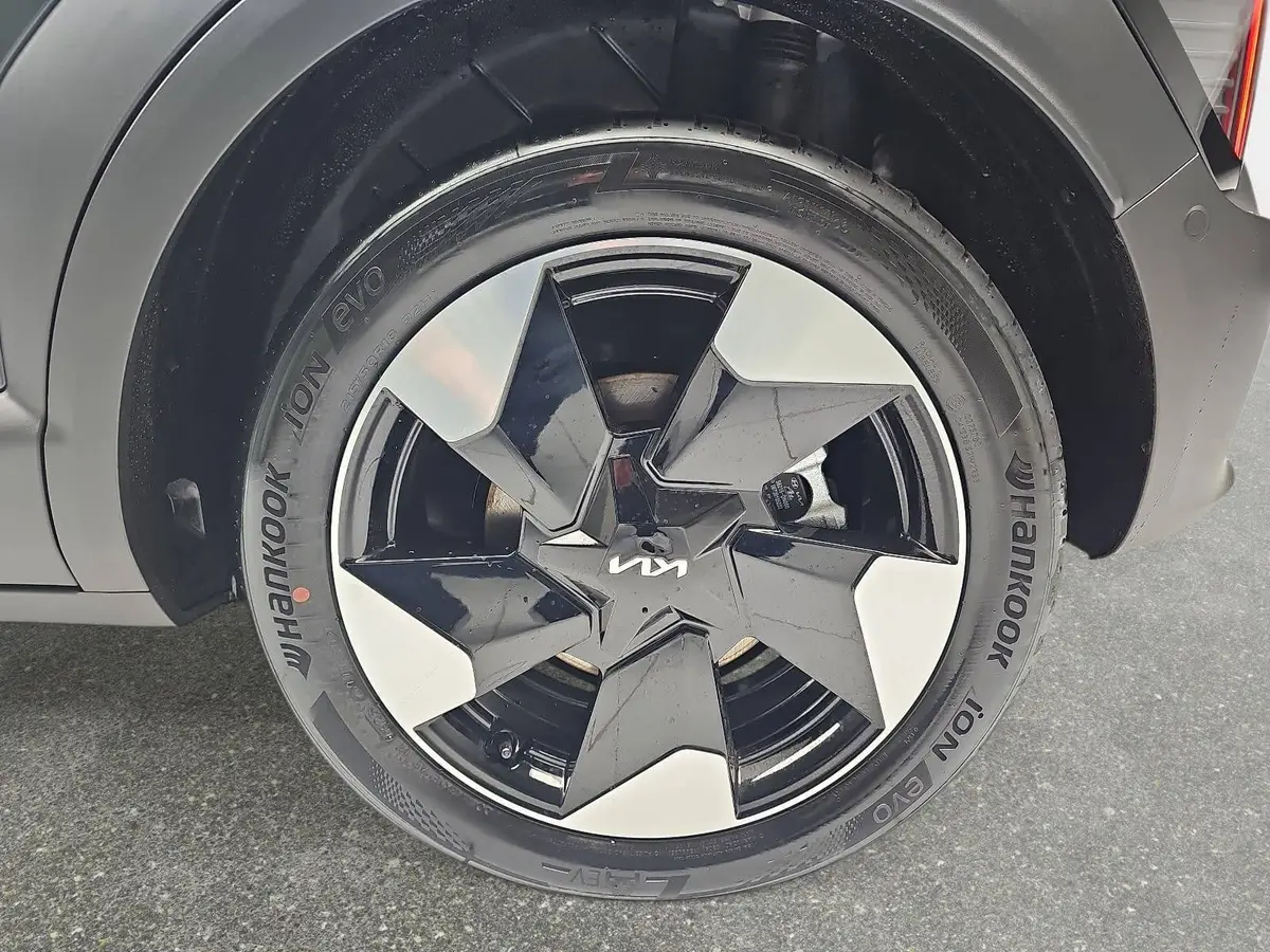 KIA EV2 42.2 KWH EARTH MJ27 WINTER-CONNECT 22KW-AC TECHN DRIVEWISE-PARK DESIGN