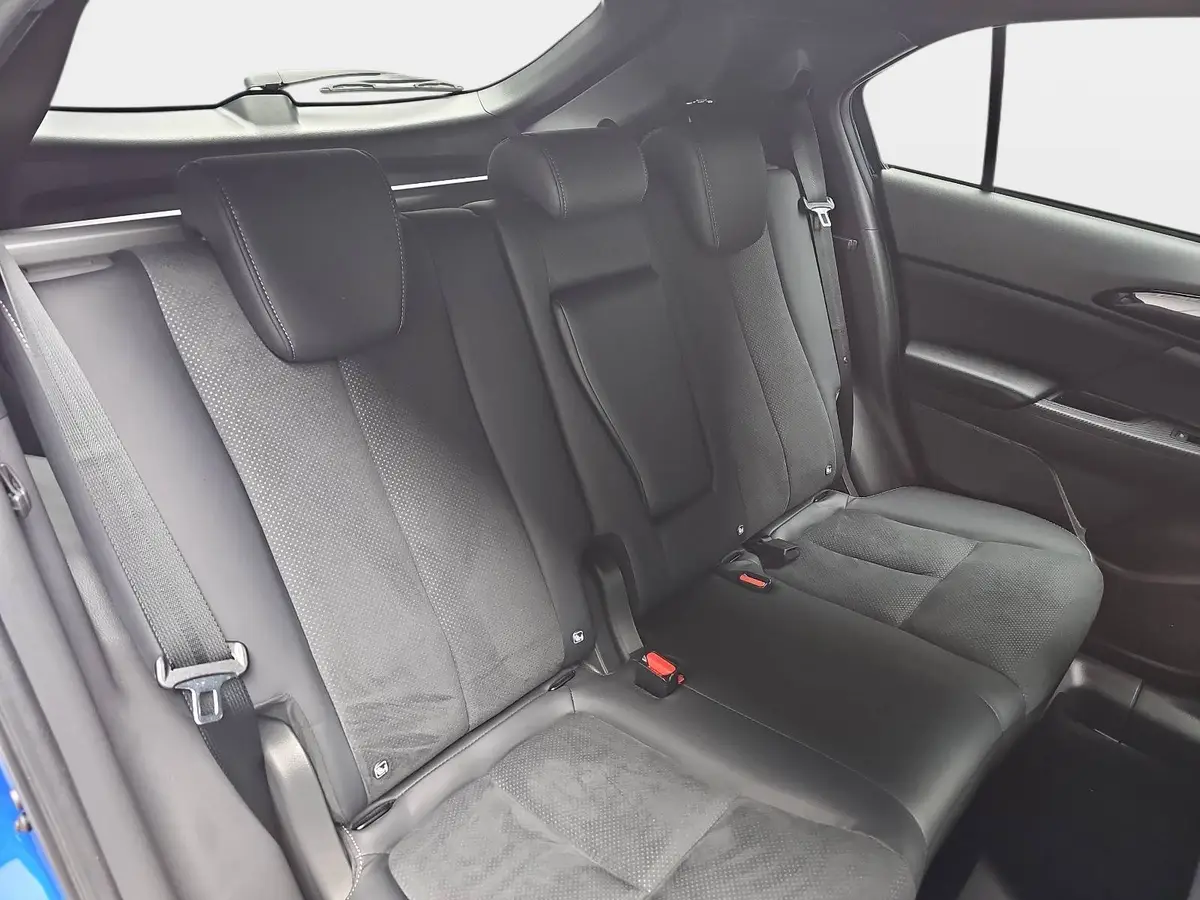 MITSUBISHI ECLIPSE CROSS 2.4 MIVEC PHEV CVT SELECT NAVI LED STANDH. 360° LM