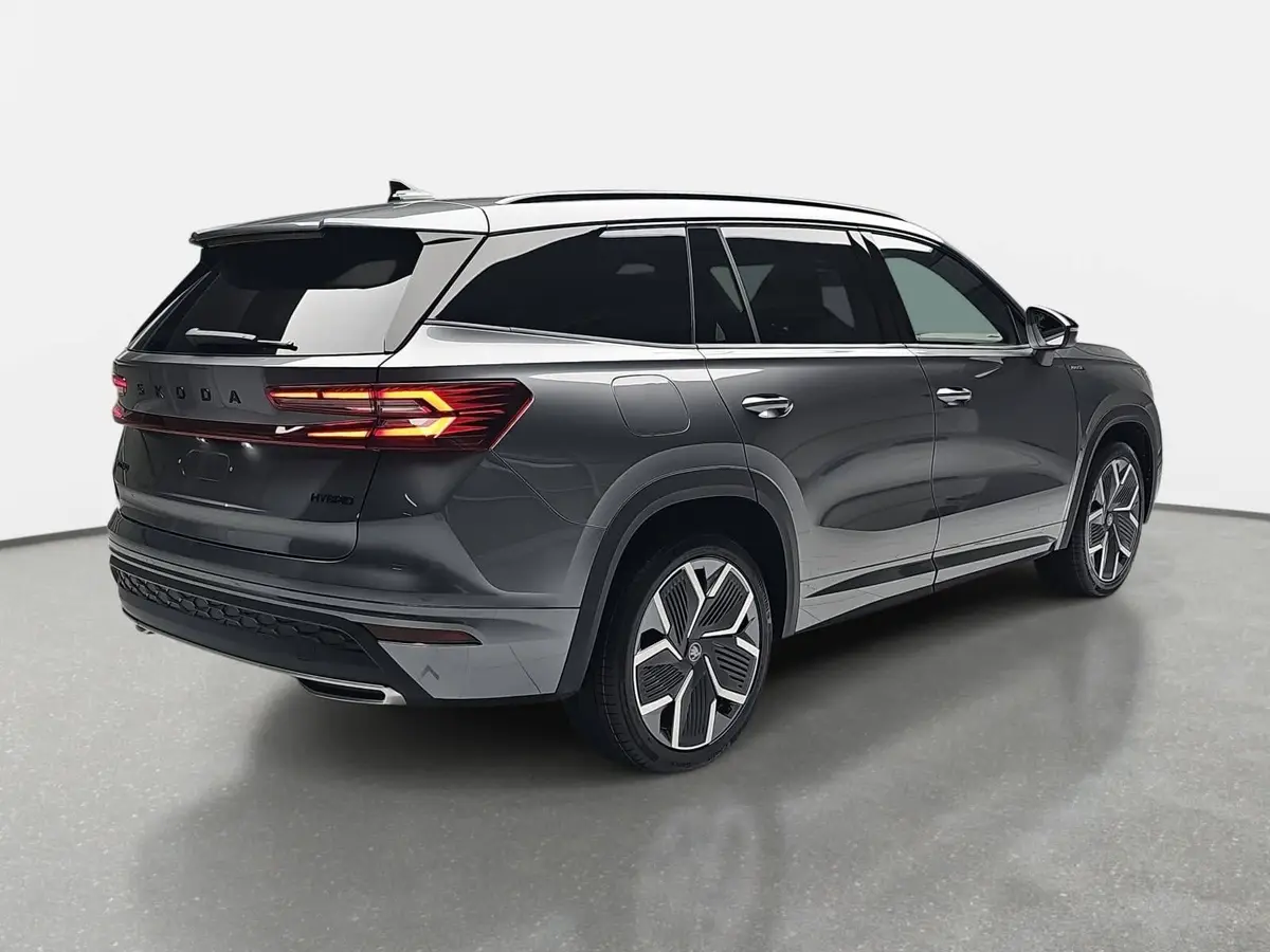 SKODA KODIAQ 1.5 TSI DSG SPORTLINE NAVI LED ACC PANO WINTER AHK
