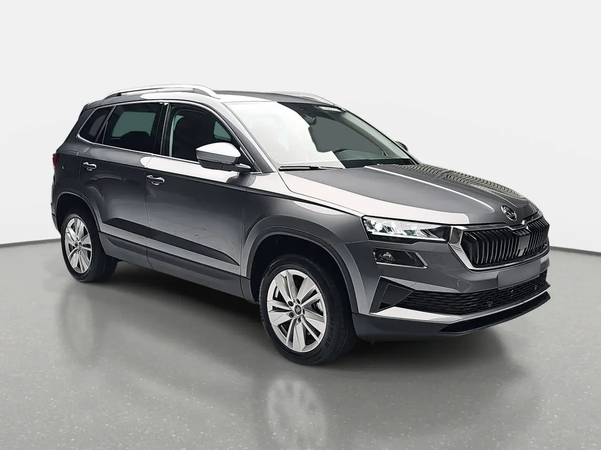 SKODA KAROQ 1.5 TSI DSG SELECTION LED ACC AHK