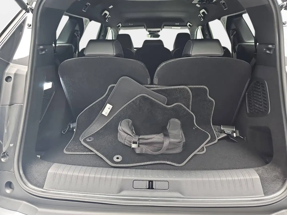 PEUGEOT 5008 1.2 HYBRID 145 E-DSC6 GT KLIMA LED 7-S DAB 360° AH
