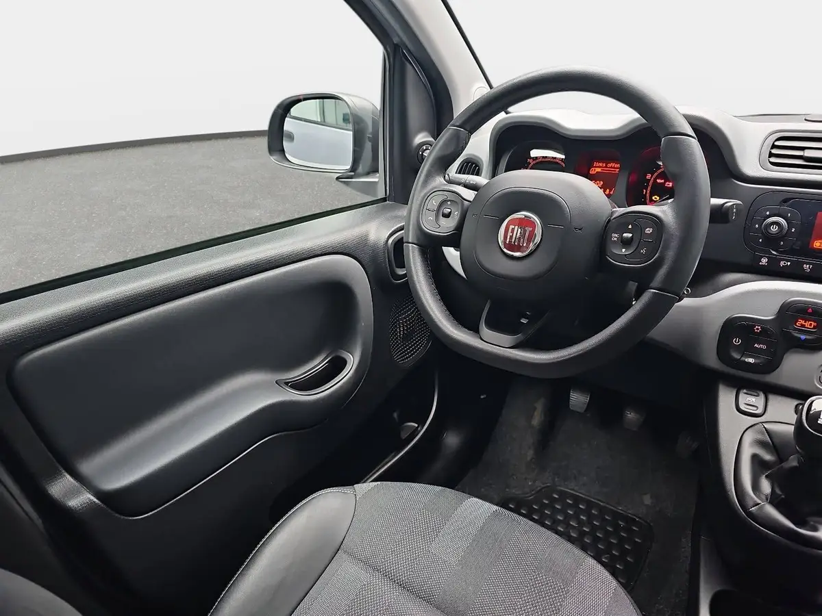 FIAT PANDA 1.2 8V City Cross Klimauto Winter PDC