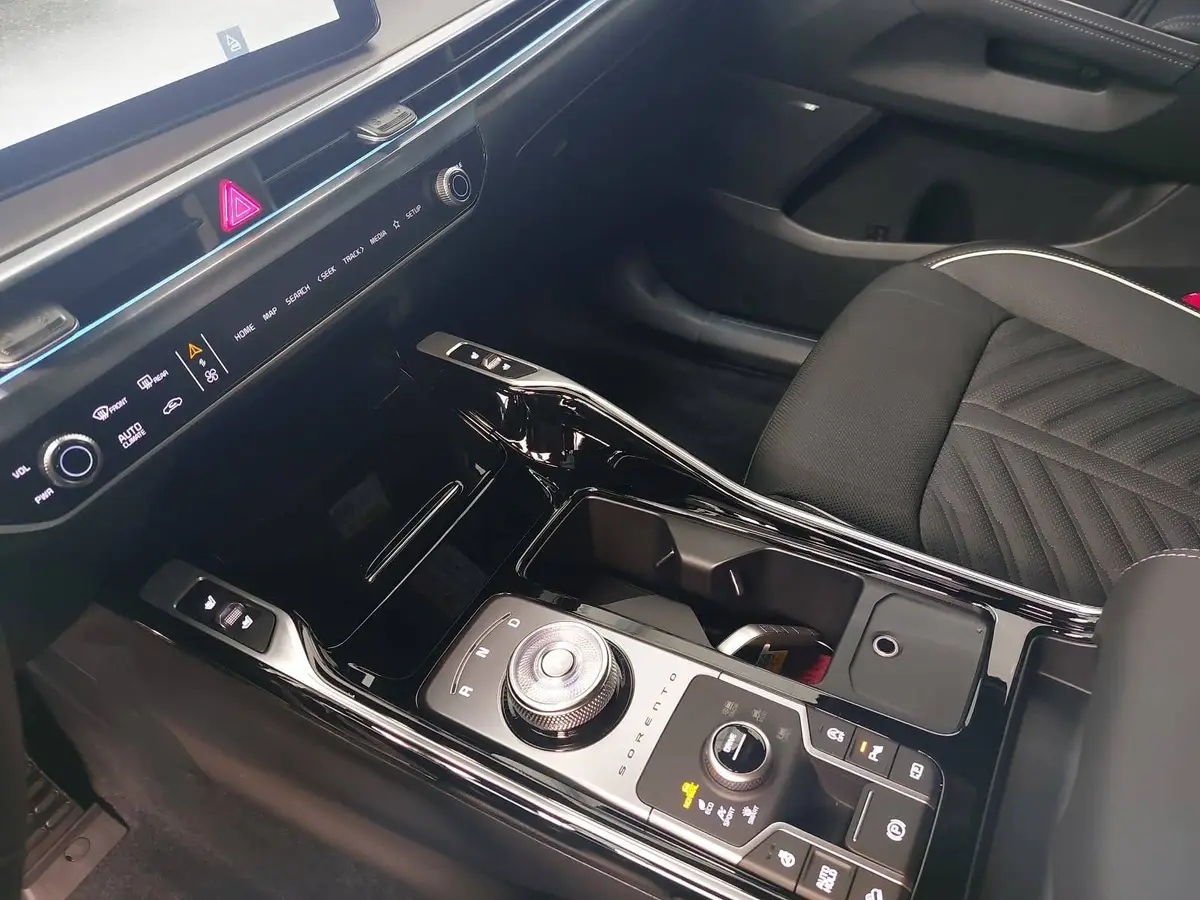 KIA SORENTO 2.2 CRDI AWD DCT8 PLATINUM LEDER NAPPA PREMIUM GLASDACH AHK