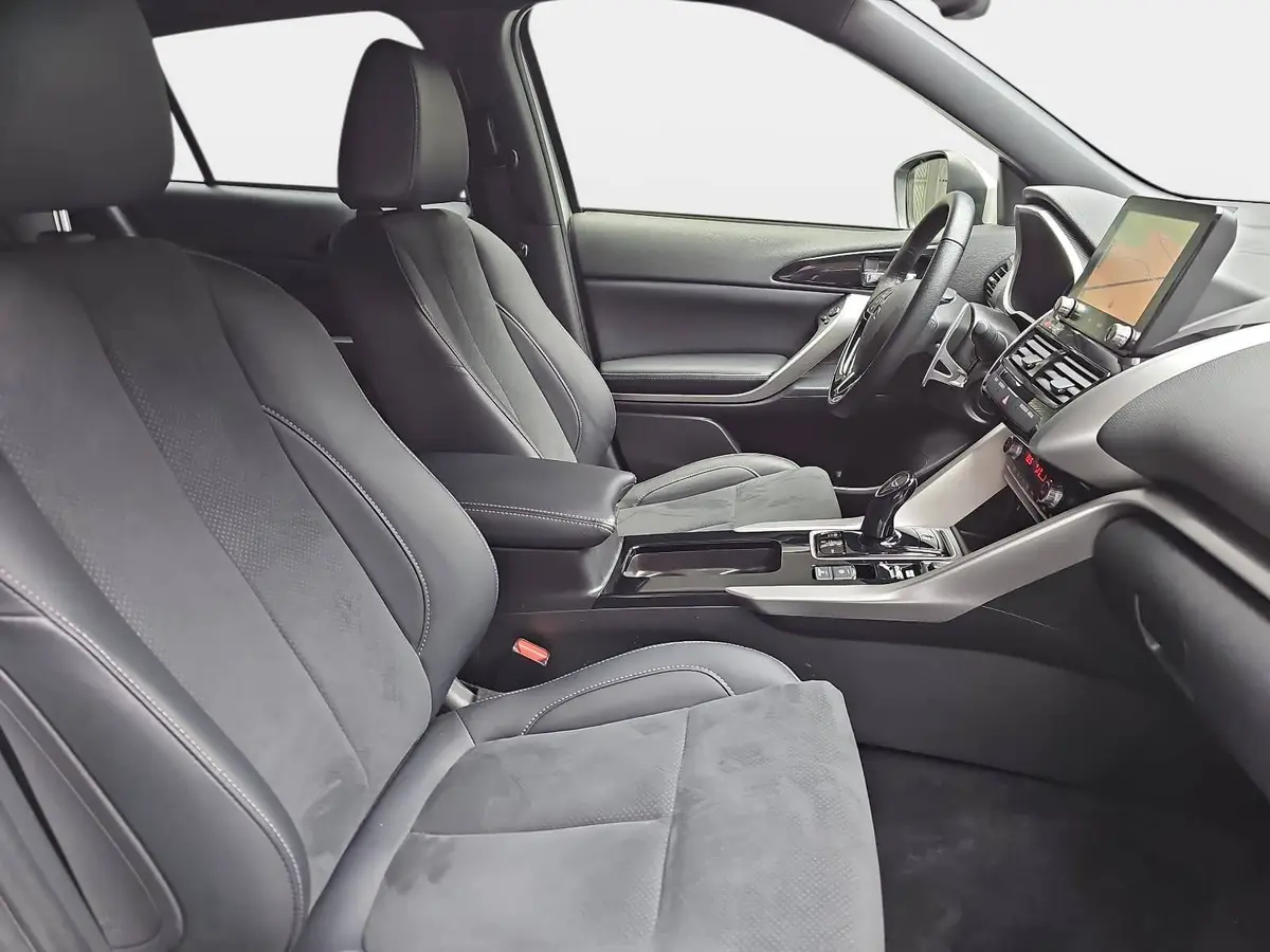 MITSUBISHI ECLIPSE CROSS 2.4 MIVEC PHEV CVT SELECT NAVI LED STANDH. 360° LM