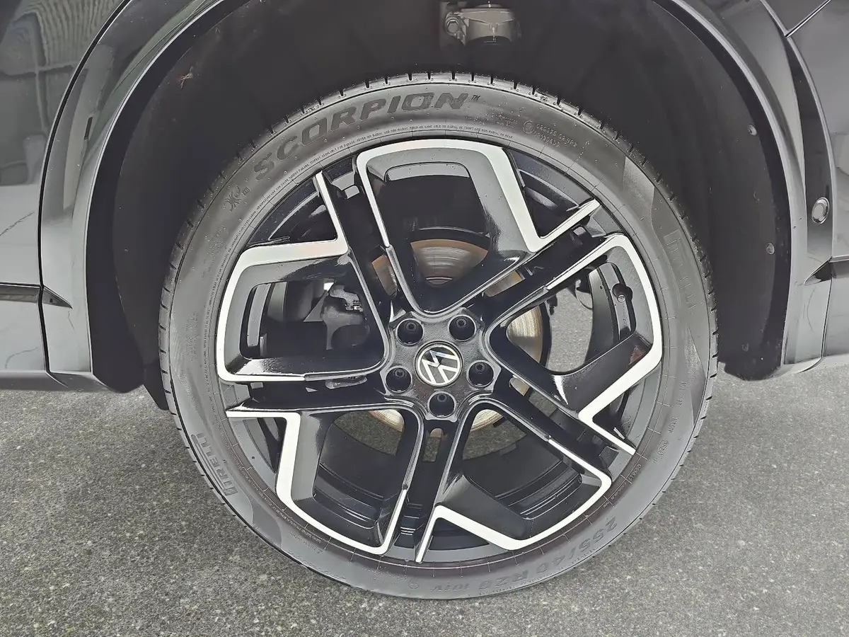 VW TIGUAN 2.0 TDI DSG 4M R-LINE NAVI MATRIX HUD DCC AHK LM20