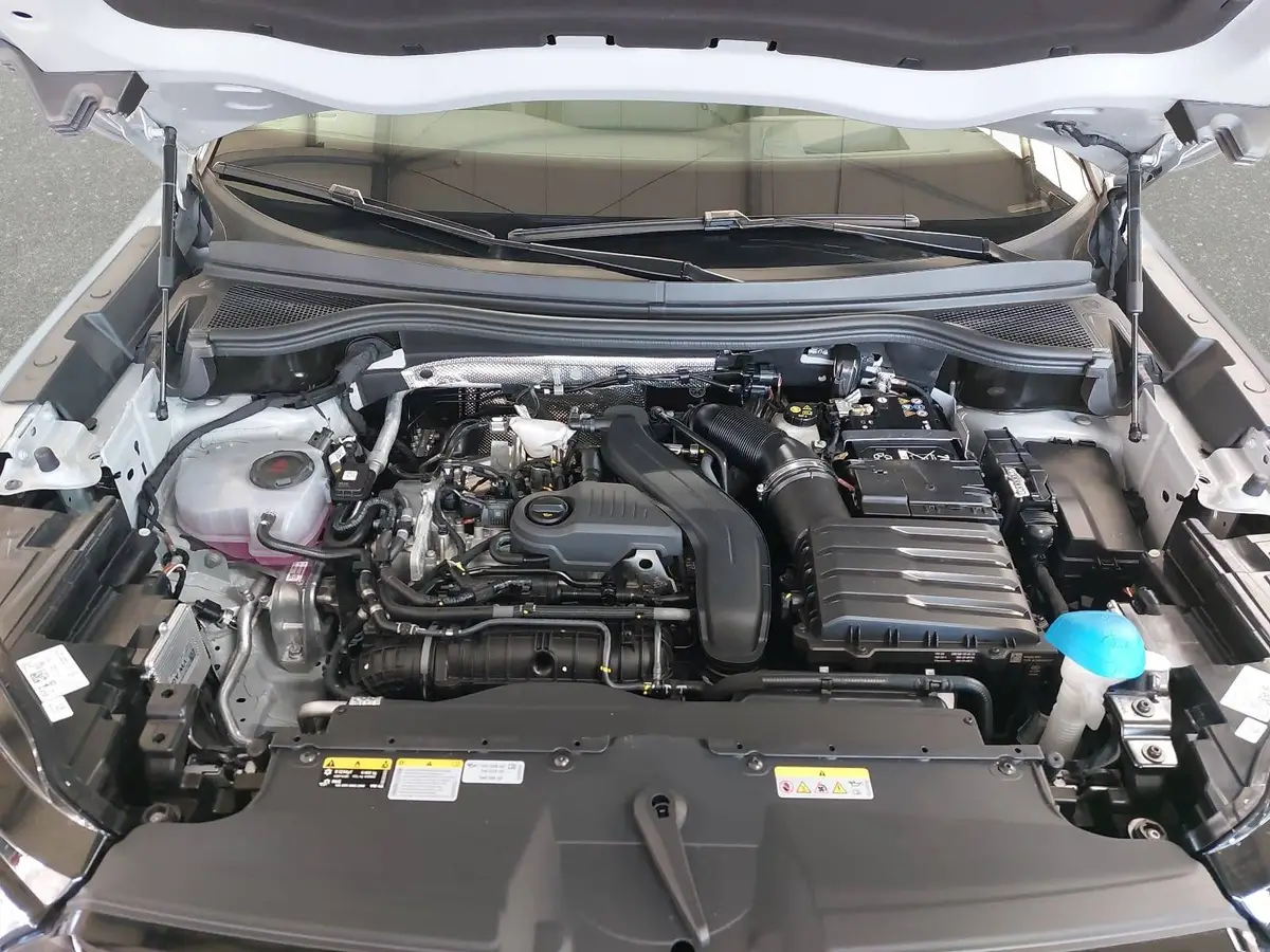 SKODA KODIAQ 1.5 TSI DSG SPORTLINE NAVI LED ACC PANO WINTER AHK