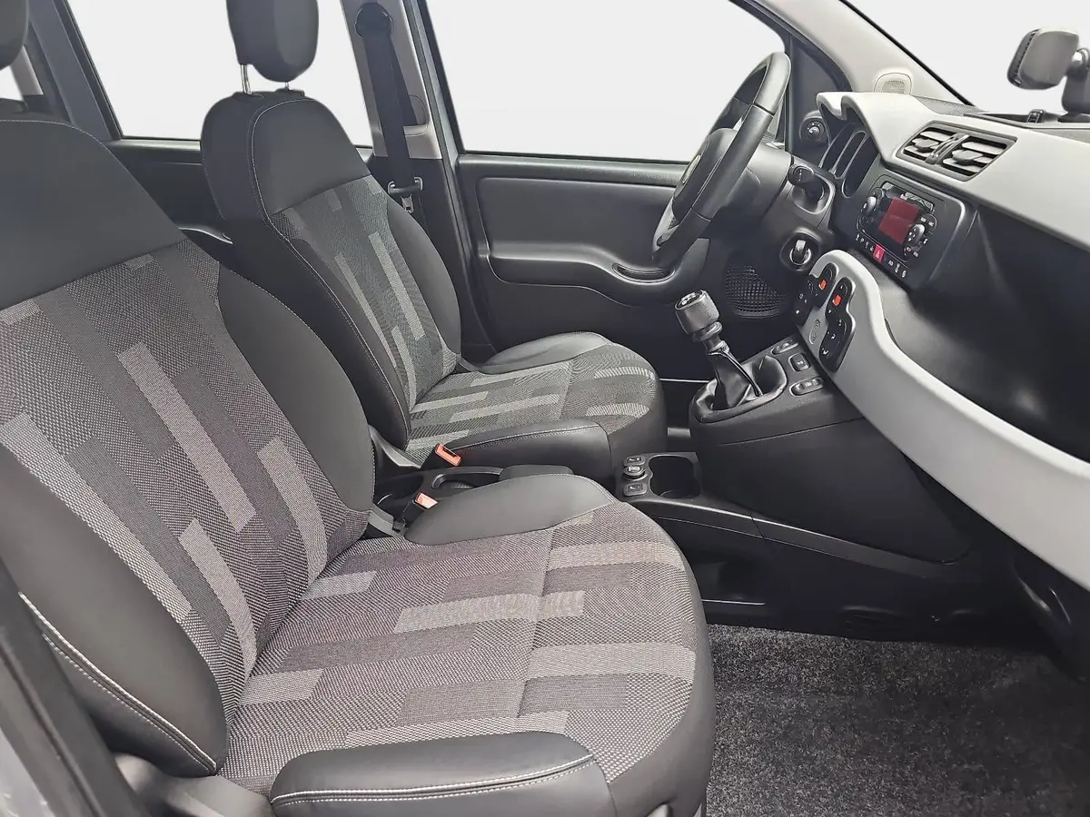 FIAT PANDA 1.2 8V City Cross Klimauto Winter PDC