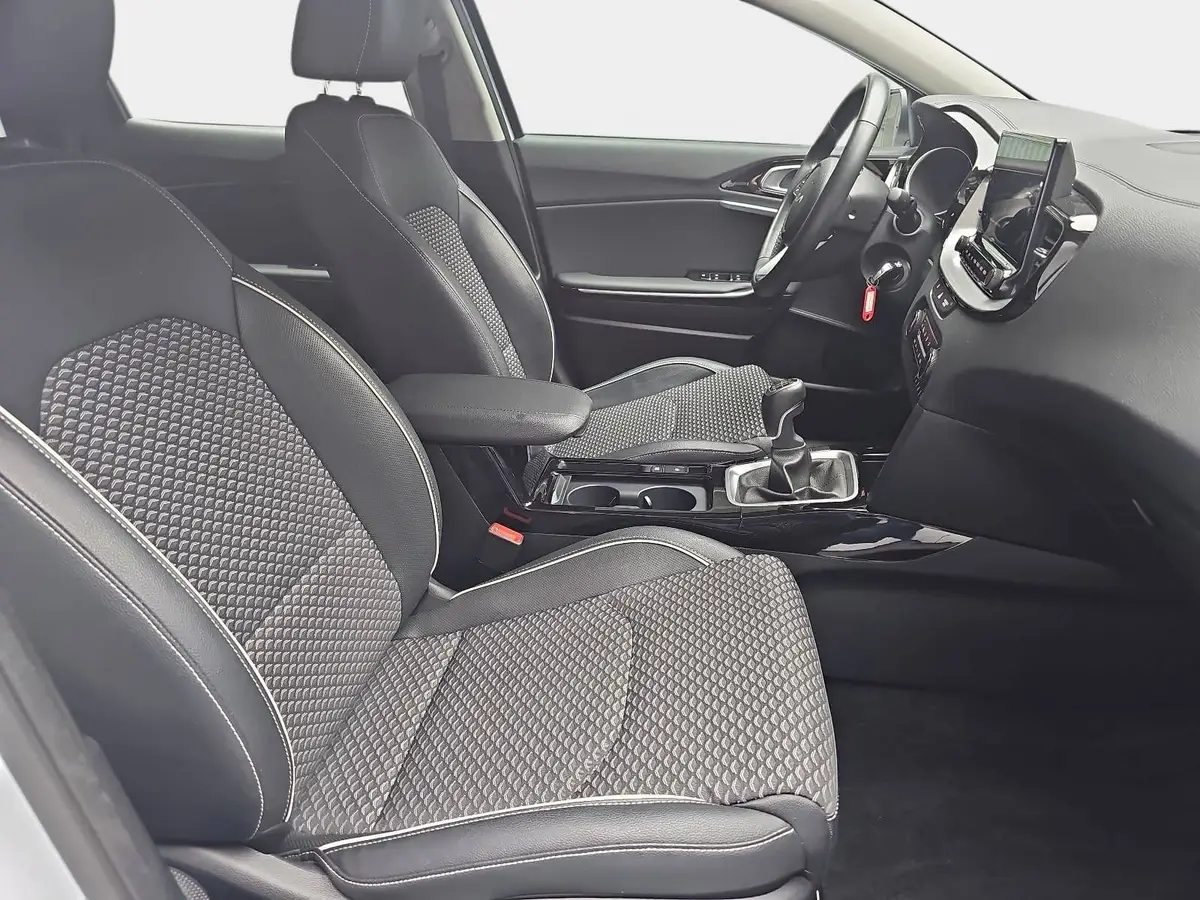 KIA XCEED 1.0 T-GDI VISION KOMFORT LED