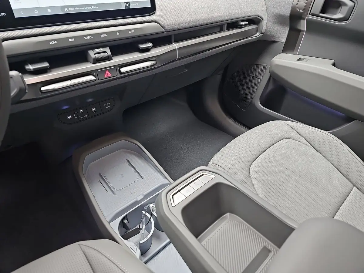 KIA EV3 81.4 KWH EARTH MJ26 WINTER BUSIN. UPGRADE DRIVEWISE-PARK DESIGN SOUND