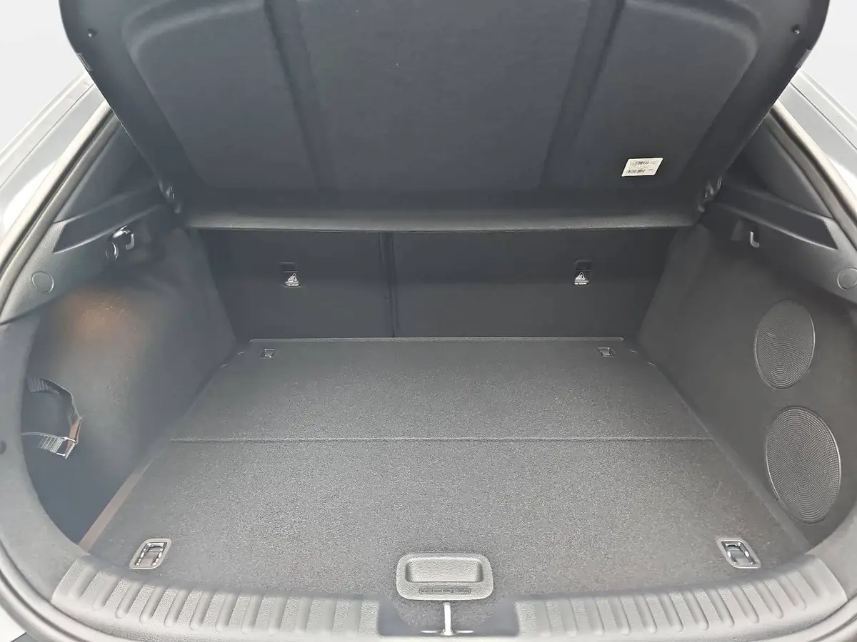 KIA XCEED 1.6 T-GDI 180 DCT SPIRIT MJ27 SOUND SITZ ADVANCED