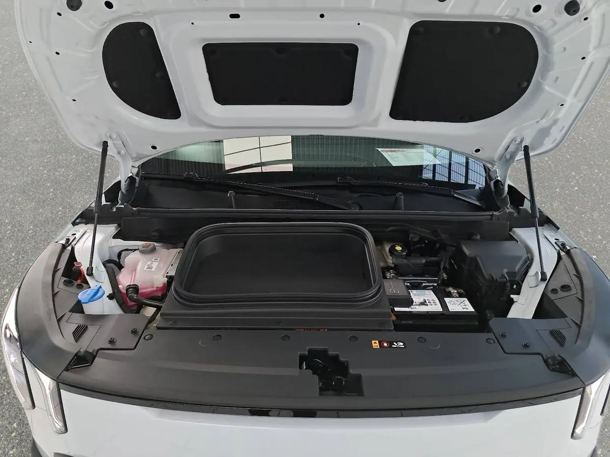 KIA EV2 61.0 KWH EARTH MJ27 4SITZE WINTER-CONNECT TECHN DRIVEWISE-PARK DESIGN