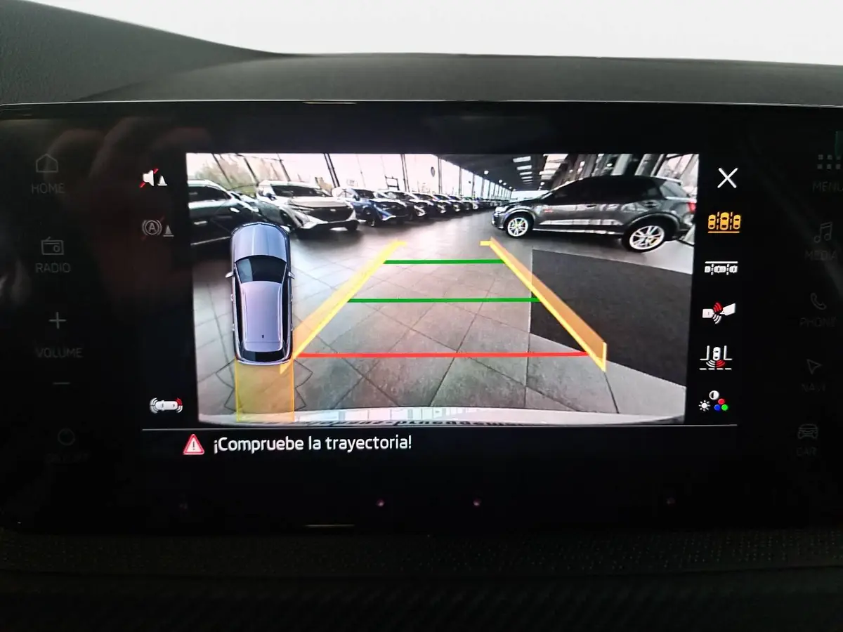 SKODA KAMIQ 1.5 TSI DSG MONTE CARLO NAVI MATRIX-LED PANO WINTE