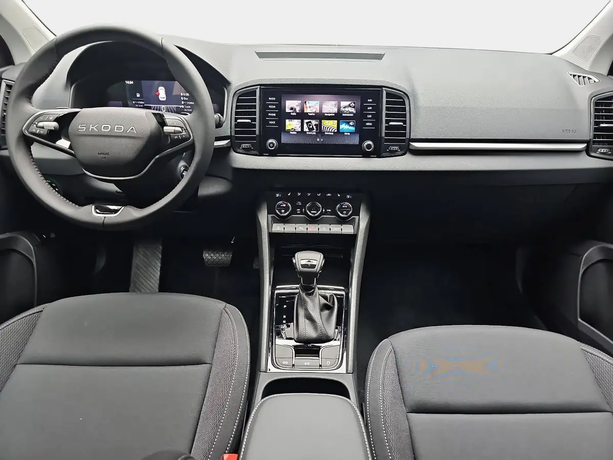 SKODA KAROQ 1.5 TSI DSG 130 JAHRE LED KLIMAAUTO SMARTLINK PDC 