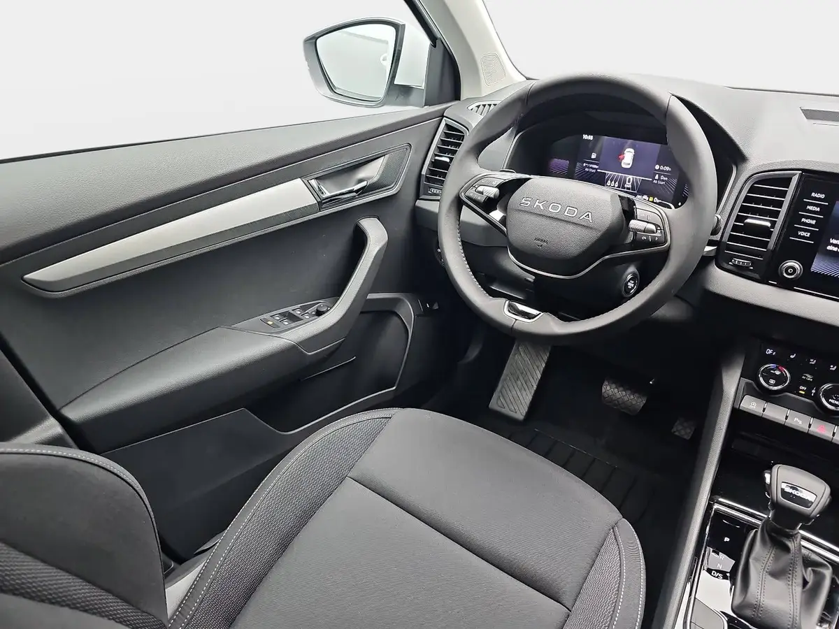 SKODA KAROQ 1.5 TSI DSG 130 JAHRE LED KAMERA AHK