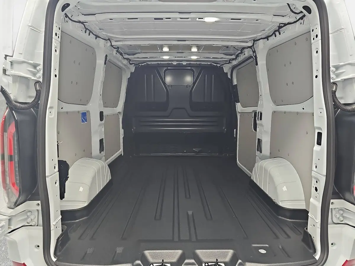 FORD TRANSIT CUSTOM 2.0 ECOBLUE AUTO. 320 L1H1 SPORT FWD KLIMA LED LM