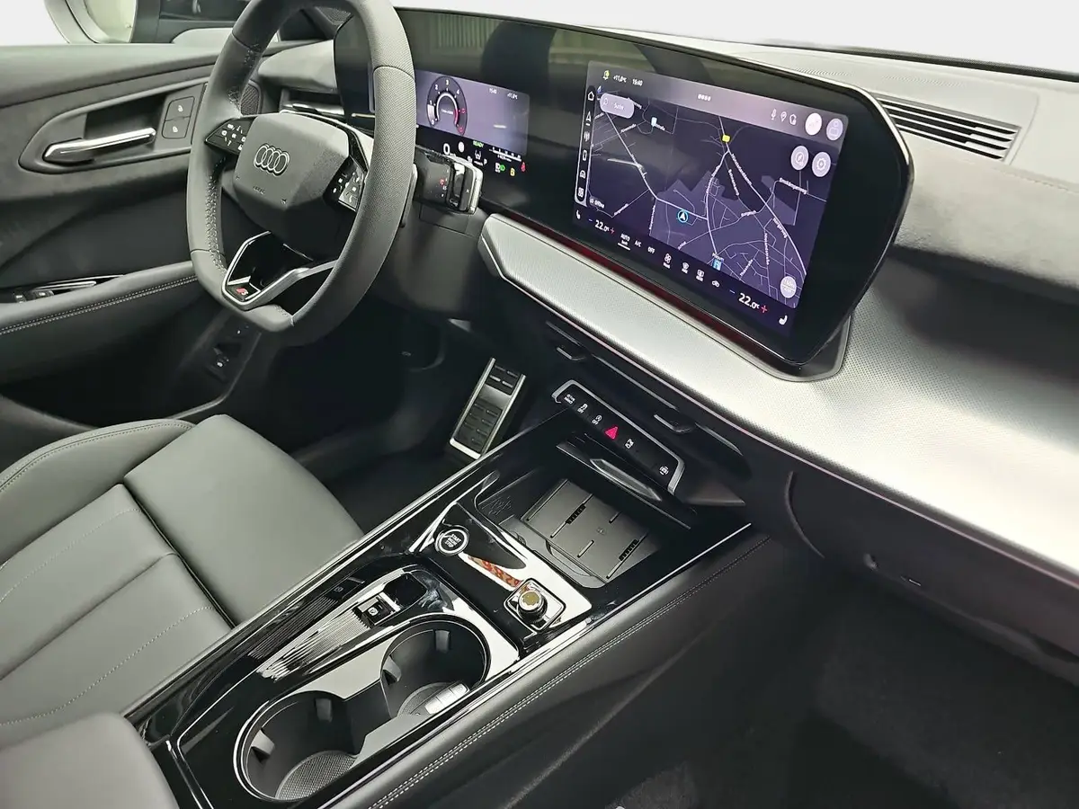 AUDI Q3 TDI S-TRONIC S-LINE NAVI LED-PLUS PANO