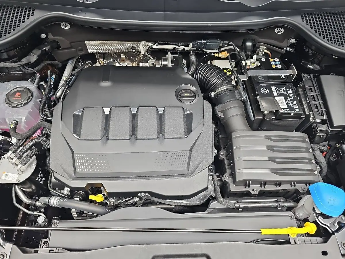 SKODA KAROQ 2.0 TDI DSG FAMILY LED AHK KAMERA