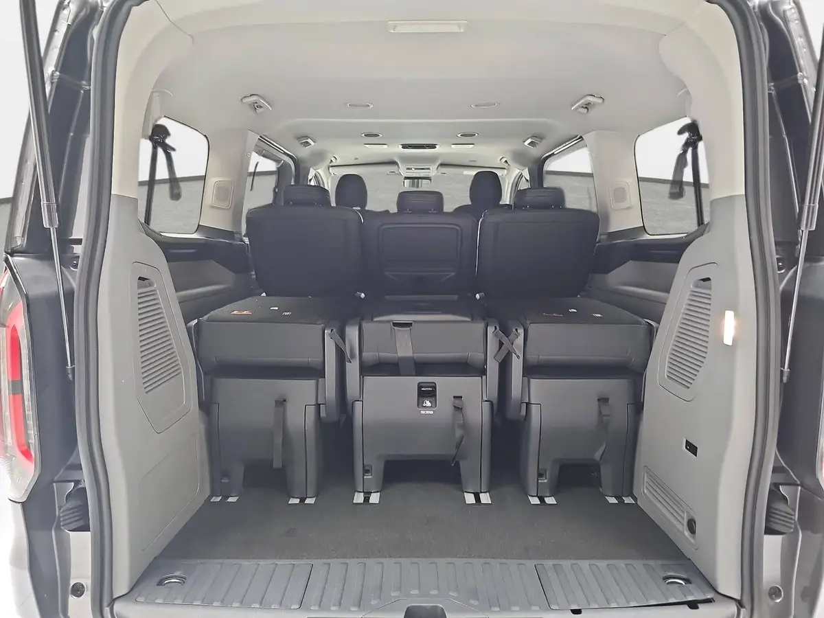 FORD TOURNEO CUSTOM 2.0 ECOBLUE AUTO. L1 TITANIUM X NAVI LED AHK