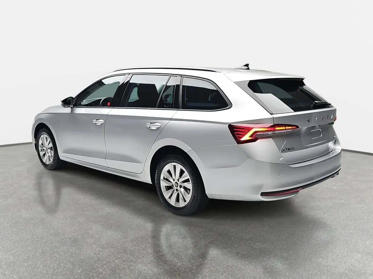 SKODA OCTAVIA COMBI 1.5 TSI DSG 130 JAHRE KLIMAAUTO LED SMARTLINK KAME