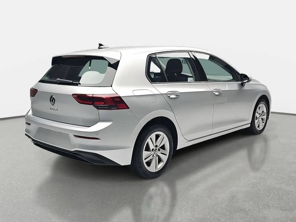 VW GOLF VIII 2.0 TDI LIFE NAVI LED KAMERA LM