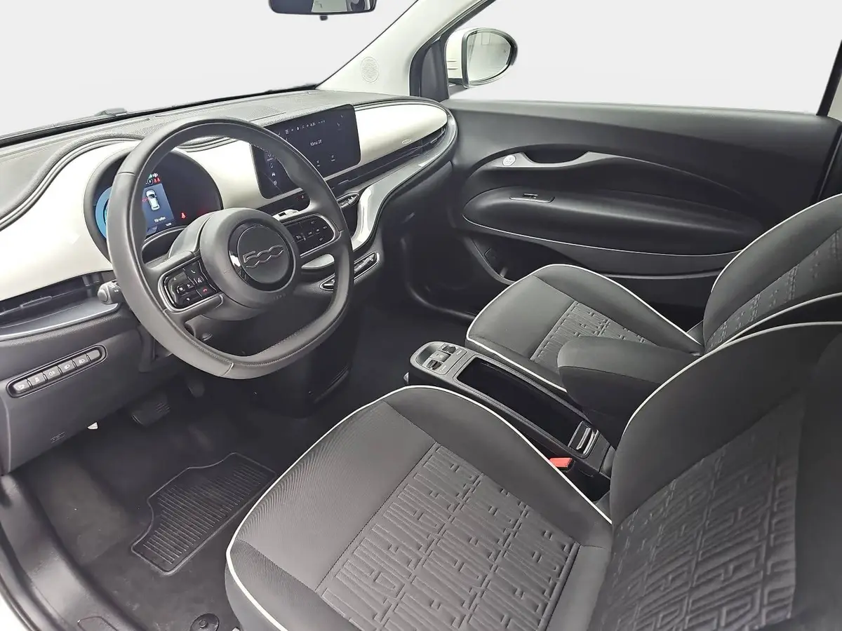 FIAT 500C ELEKTRO 42 KWH KOMFORT PAKET, 16-ZOLL LM-FELGEN