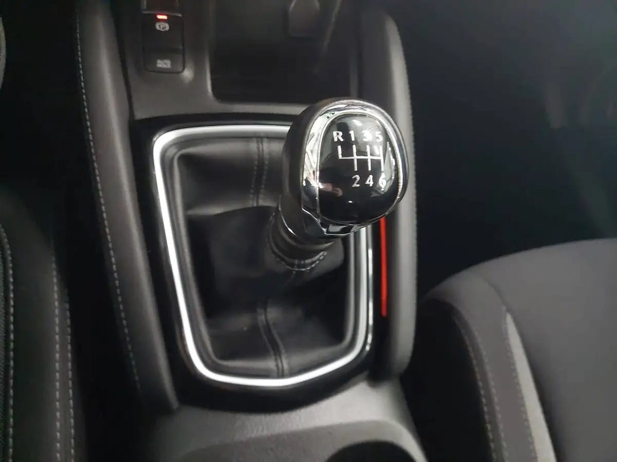 NISSAN QASHQAI 1.3 DIG-T NAVI CONNECT WINTER PDC KAMERA LM