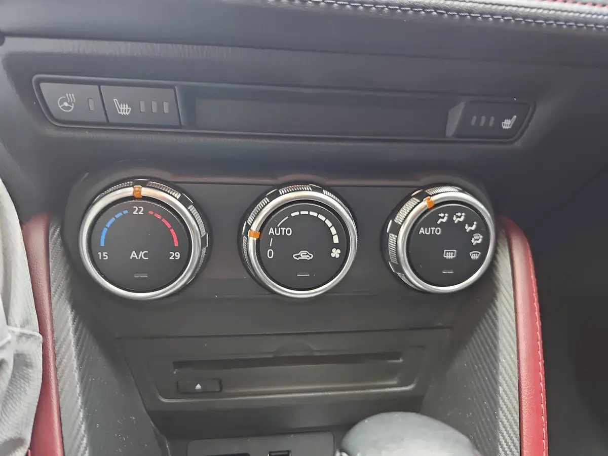 MAZDA CX-3 2.0 SKYACTIV-G SPORTS-LINE KLIMA LED SICHT BOSE WI