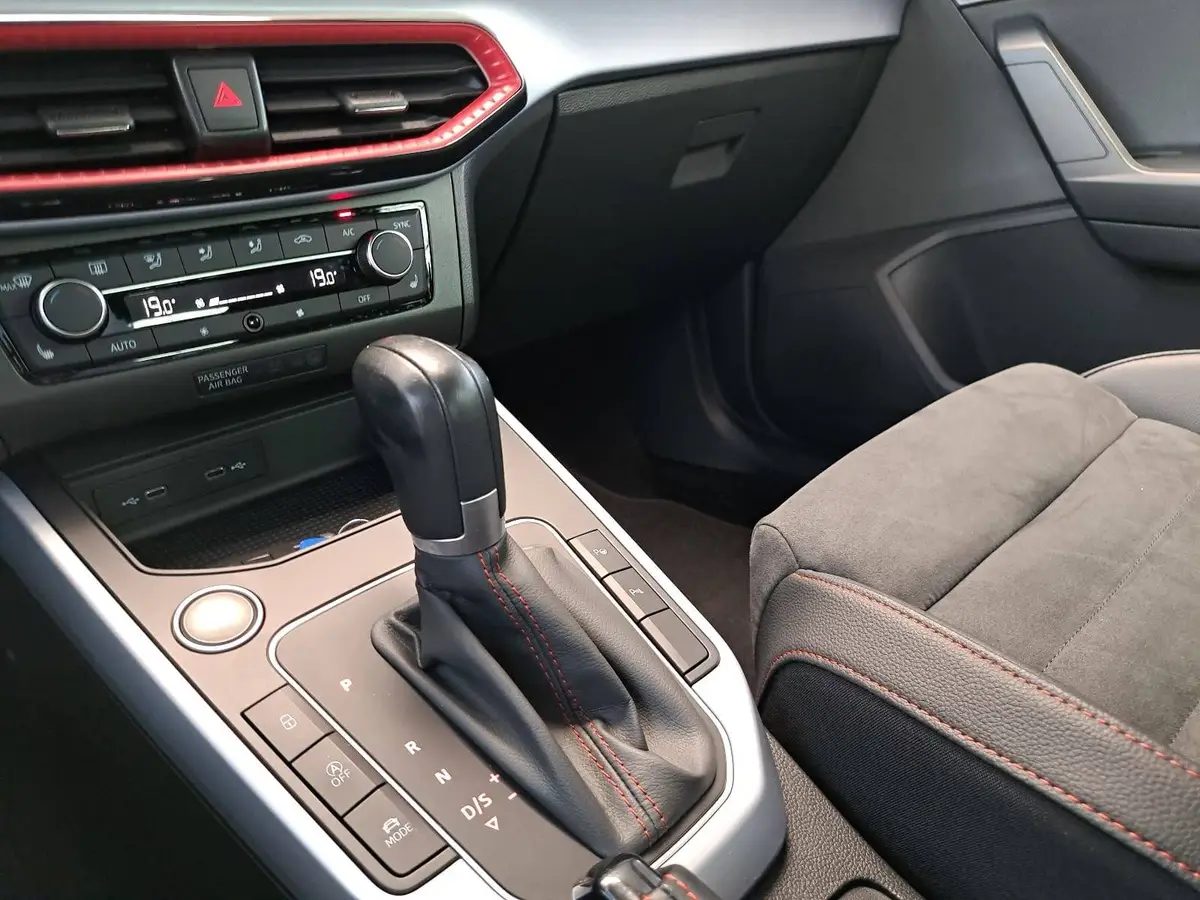 SEAT ARONA 1.0 TSI DSG FR LED ACC WINTER NAVI GJR