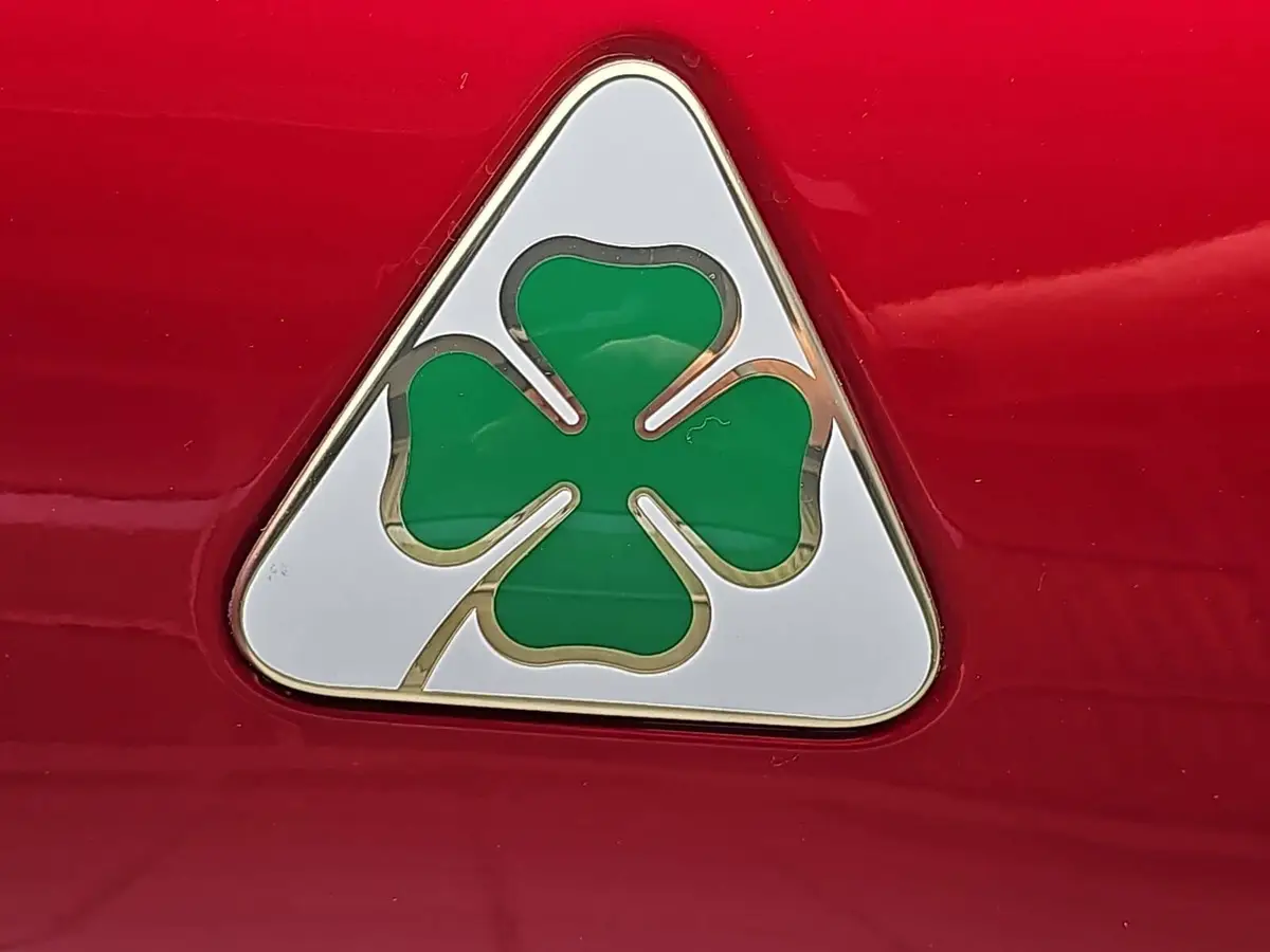 ALFA ROMEO GIULIA 2.9 V6 BI-TURBO QUADRIFOGLIO ORO