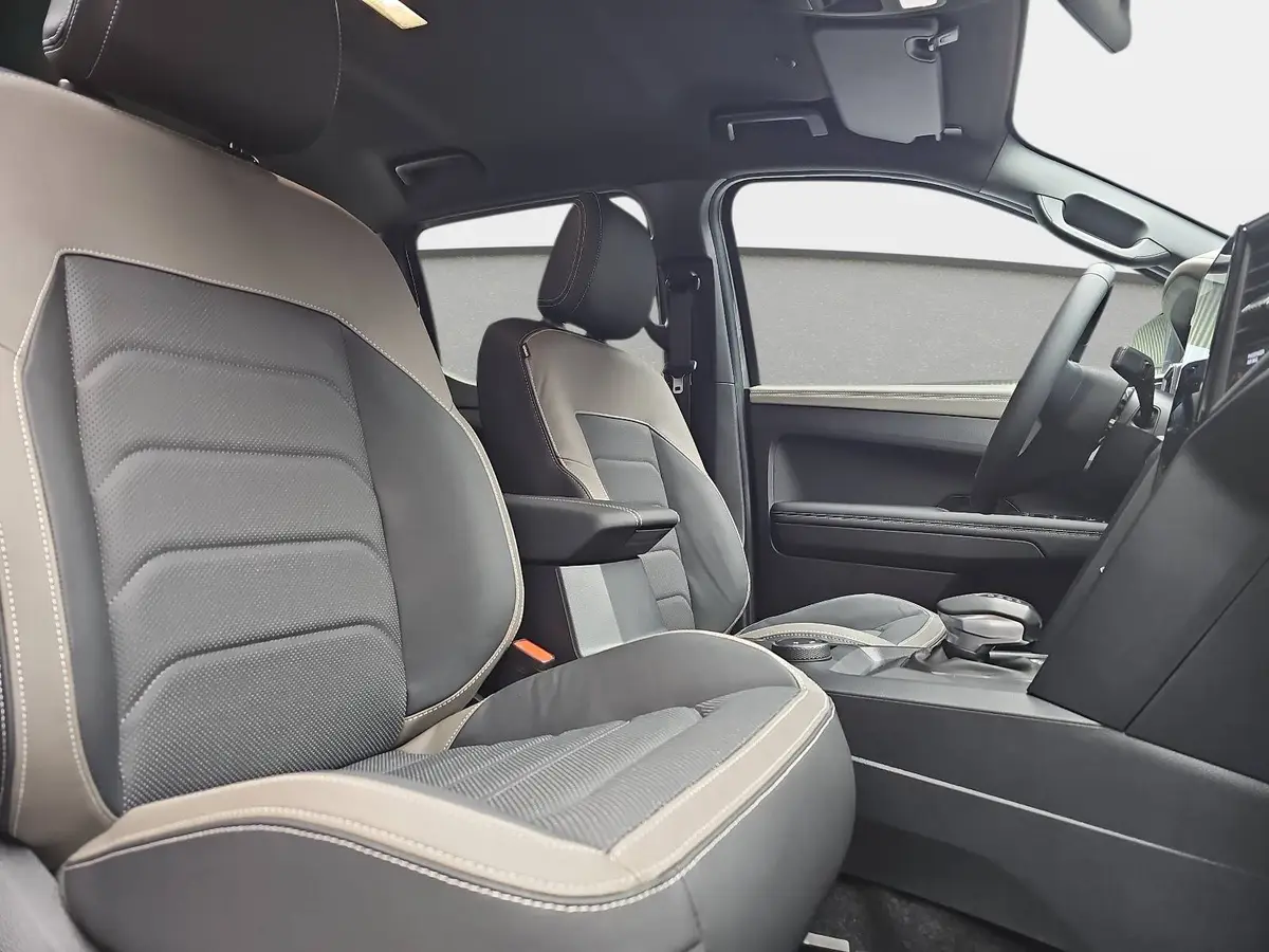 VW AMAROK 3.0 TDI AUTO. DOKA AVENTURA 4M NAVI LED EL.ROLLO