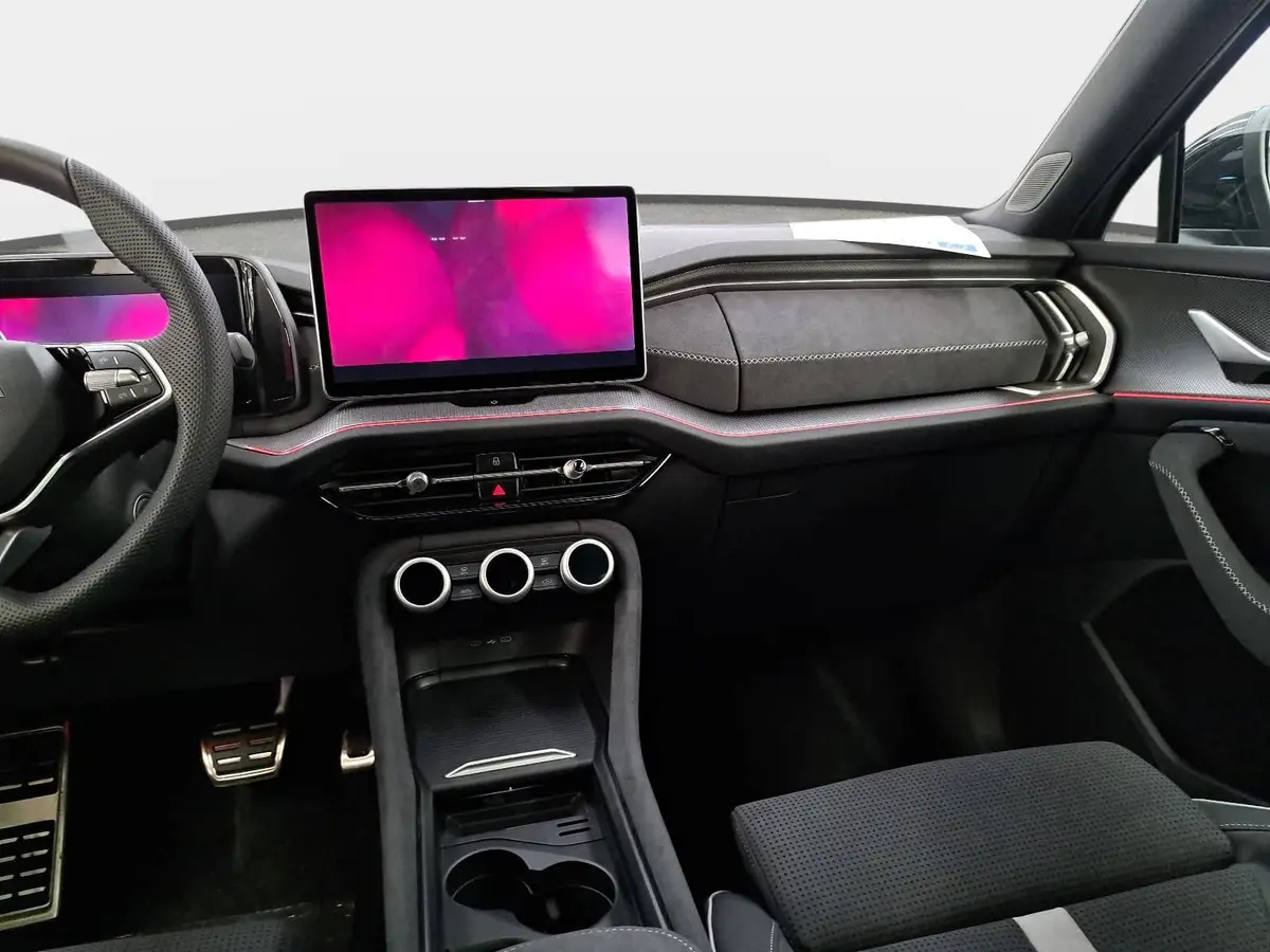 SKODA KODIAQ 1.5 TSI DSG SPORTLINE NAVI LED ACC PANO WINTER AHK
