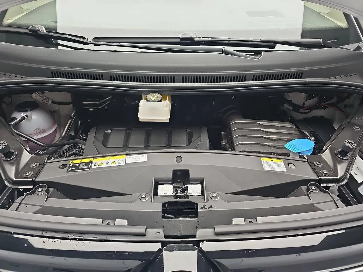 VW T7 MULTIVAN 2.0 TDI DSG EDITION LANG ACC AHK