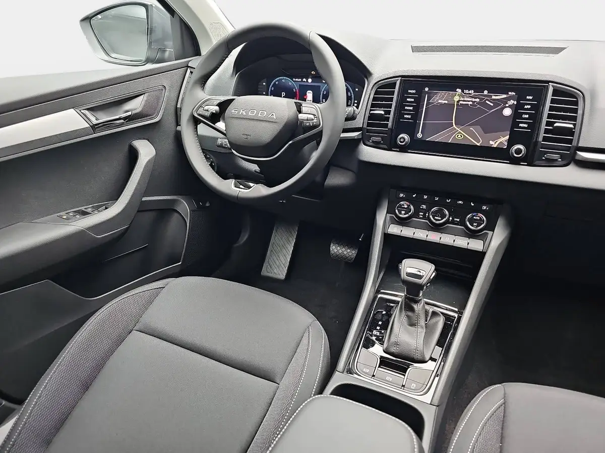 SKODA KAROQ 1.5 TSI DSG DRIVE NAVI LED AHK LM