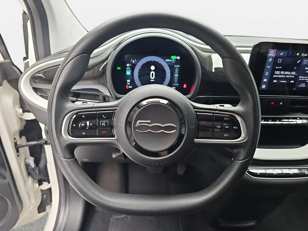 FIAT 500 ELEKTRO 23.8 KWH ACTION RADIO & WINTER PAKET