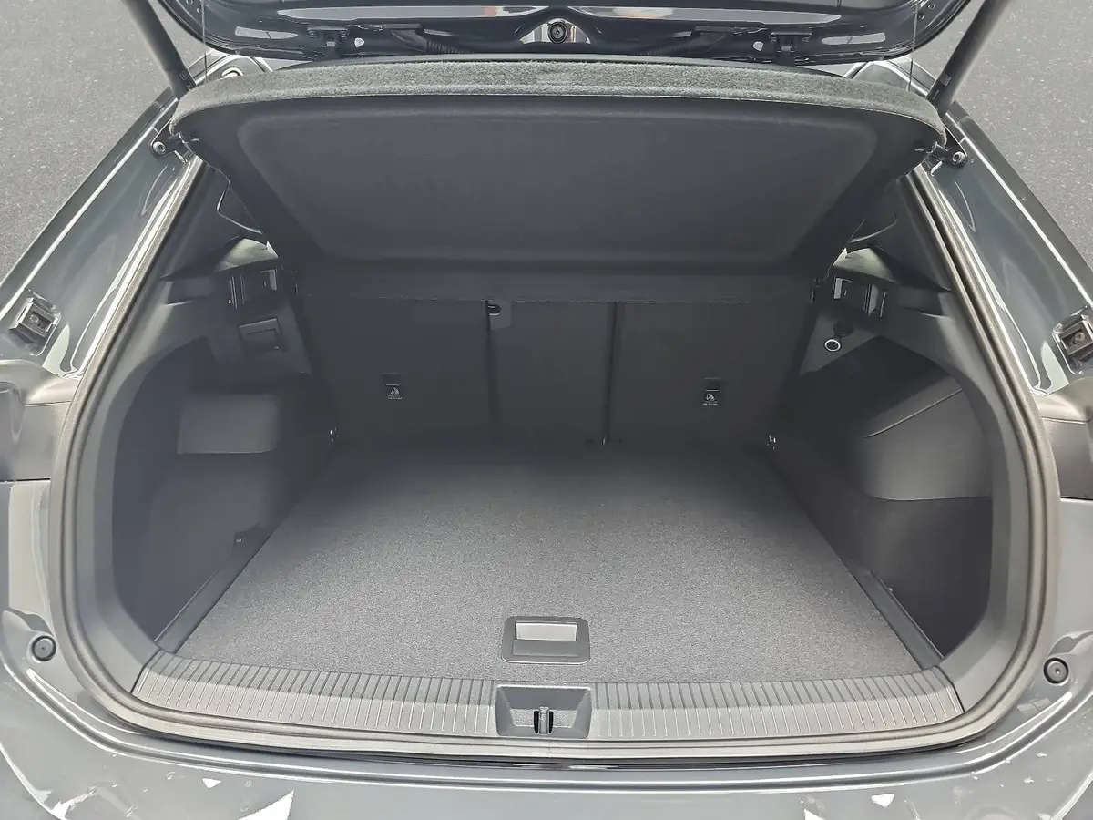 VW TIGUAN 1.5 ETSI DSG R-LINE NAVI LED PANO