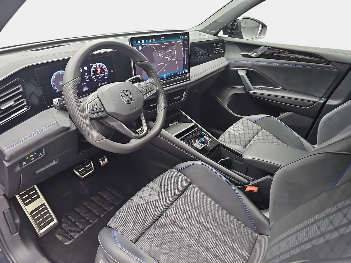 VW TIGUAN 2.0 TDI DSG R-LINE NAVI LED PANO