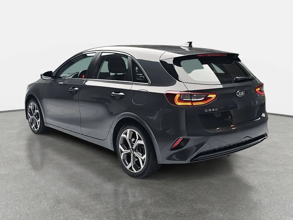 KIA CEED 1.6 CRDi Spirit Navi Winter P-Assist LM