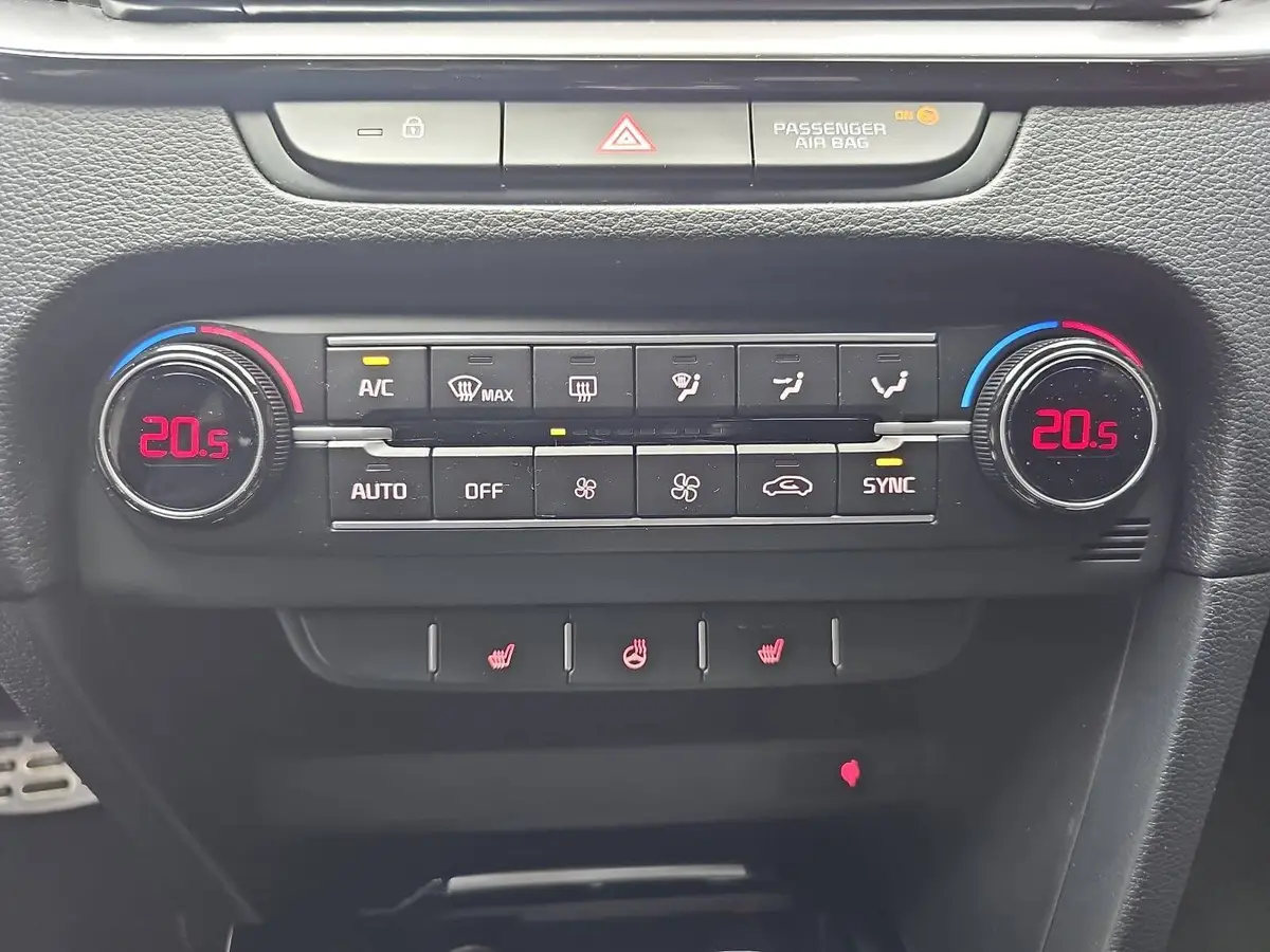KIA PROCEED 1.5 T-GDI DCT7 GT LINE TECHNOLOGIE GLASDACH PERFORMANCE LEDER