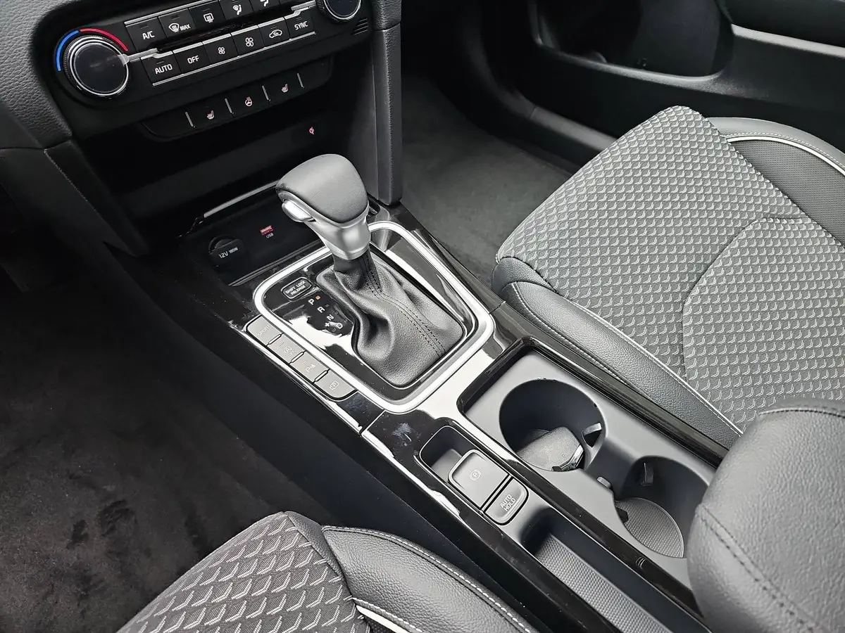 KIA CEED 1.5 T-GDI DCT7 SPIRIT TECHNOLOGIE LEDER
